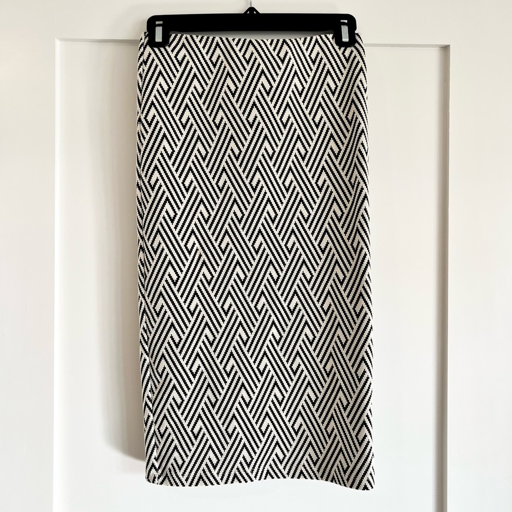Zara Patterned Pencil Skirt